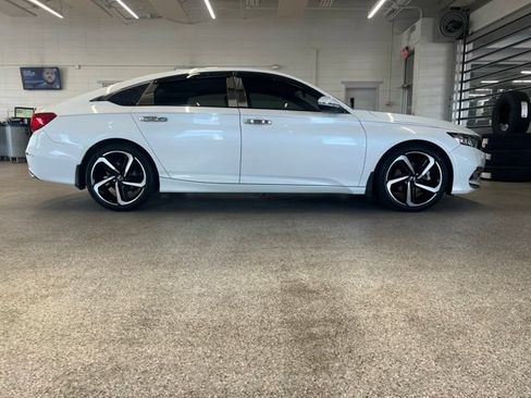 Used 2020 Honda Accord Sport image 4