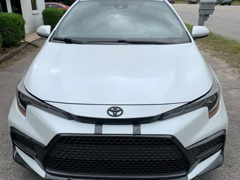 Used 2022 Toyota Corolla SE image 2