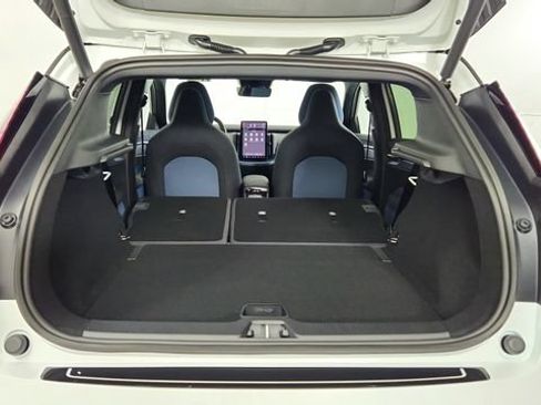 New 2026 Volvo EX30 Plus w/ Protection Package Premier RWD image 38