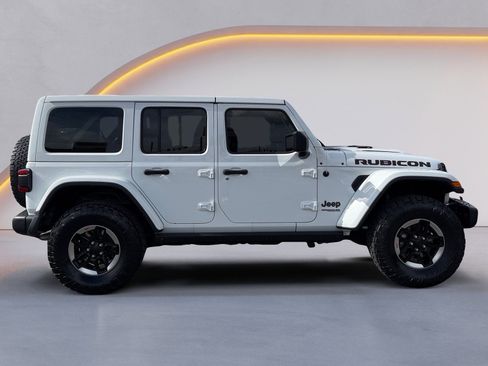 Used 2018 Jeep Wrangler Unlimited Rubicon image 2