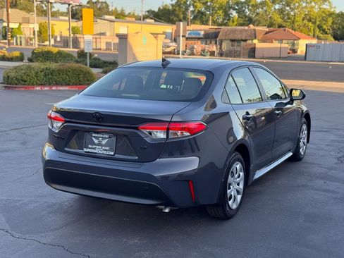 Used 2026 Toyota Corolla LE FWD image 6