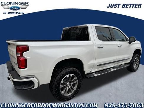 Used 2023 Chevrolet Silverado 1500 High Country w/ Technology Package image 12