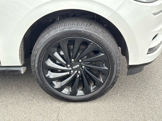 Used 2020 Lincoln Navigator L Reserve w/ Equipment Group 208A Reserve AWD/4WD image 7