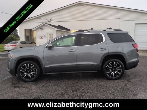 Used 2021 GMC Acadia SLT w/ LPO, 'HIT The Road' Package FWD image 5