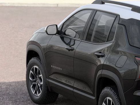 New 2026 Chevrolet Equinox LT w/ Midnight Edition FWD image 16