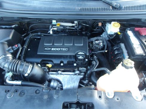 Used 2020 Chevrolet Sonic LT w/ Convenience Package image 26