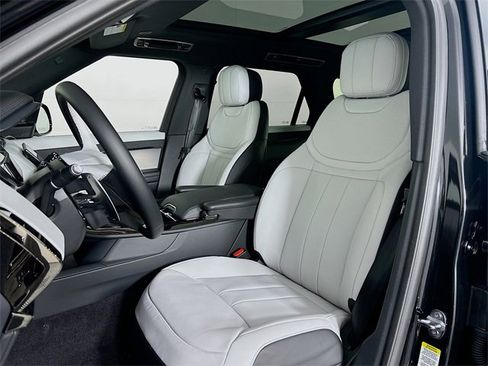 New 2025 Land Rover Range Rover Sport Dynamic SE image 21