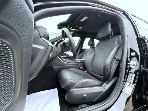 Used 2024 Mercedes-Benz C 300 Sedan image 11