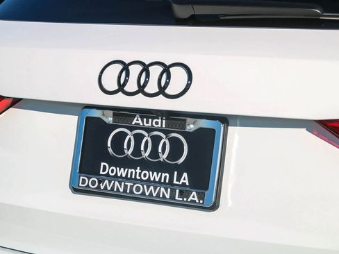 New 2025 Audi Q3 2.0T Premium image 13