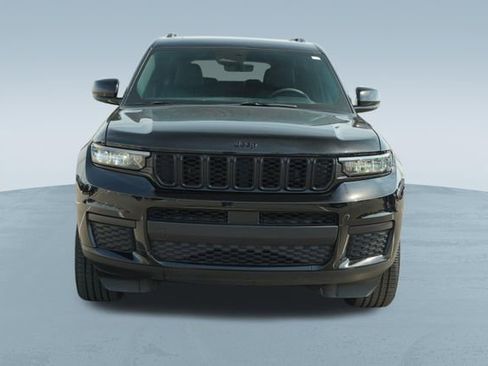 Used 2025 Jeep Grand Cherokee L Altitude image 2