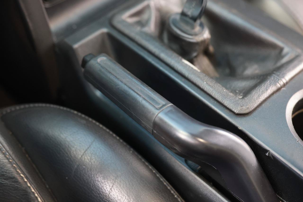 Used 2009 Ford Mustang Convertible RWD image 40