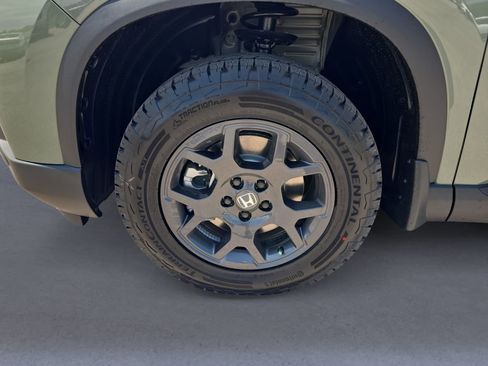 New 2026 Honda Pilot TrailSport image 9
