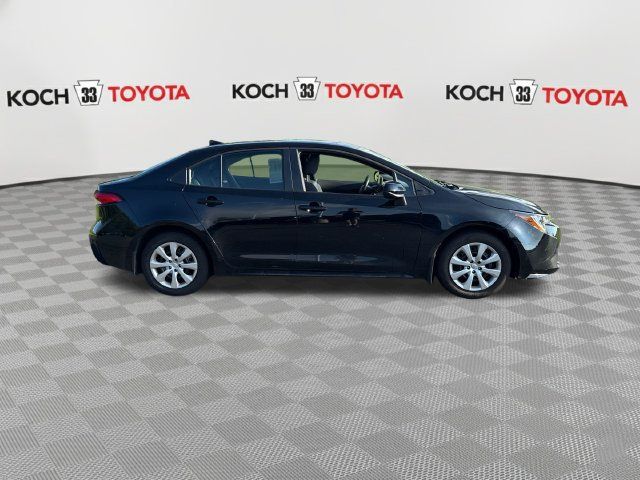 Used 2024 Toyota Corolla LE FWD image 9