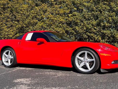 Used 2013 Chevrolet Corvette Coupe image 8