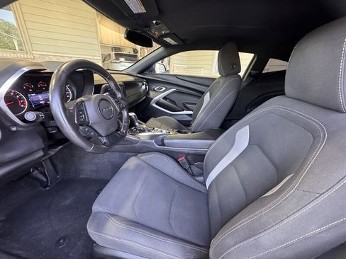 Used 2020 Chevrolet Camaro LT w/ RS Package image 13