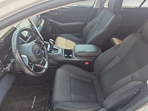 Used 2022 Subaru Outback Premium AWD/4WD image 9
