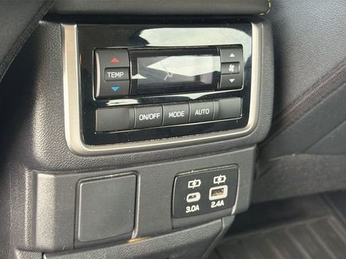 Certified 2024 Subaru Ascent Onyx Edition image 26