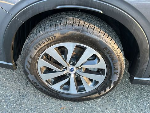 Used 2021 Subaru Outback 2.5i image 5