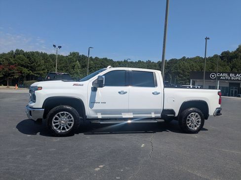 Used 2025 Chevrolet Silverado 2500 LTZ w/ LTZ Premium Package AWD/4WD image 8