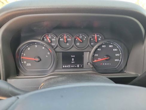 Used 2025 Chevrolet Silverado 2500 Custom w/ Custom Value Package image 18