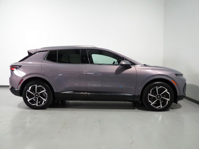 Used 2024 Chevrolet Equinox EV FWD LT w/ 2LT image 4