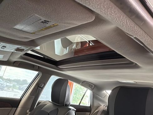 Used 2011 Toyota Avalon Limited FWD image 20