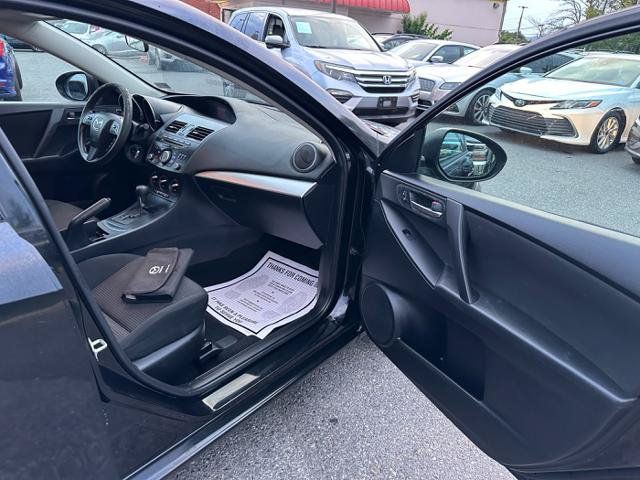 Used 2013 MAZDA MAZDA3 i Sport FWD image 19