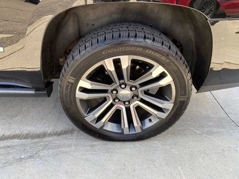 Used 2019 GMC Yukon Denali w/ Denali Ultimate Package AWD/4WD image 14