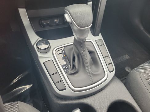 Used 2024 Kia Seltos LX image 25