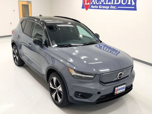 Used 2022 Volvo XC40 P8 Recharge Plus AWD/4WD image 3