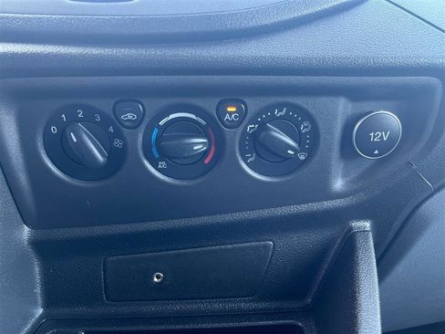 Used 2019 Ford Transit 150 T150 MED ROOF image 15