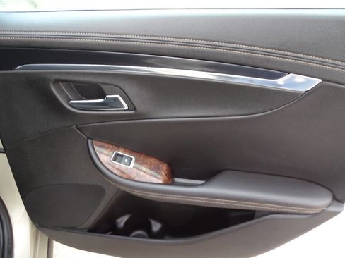 Used 2014 Chevrolet Impala LT FWD image 32