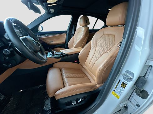 Used 2023 BMW 540i w/ M Sport Package image 21