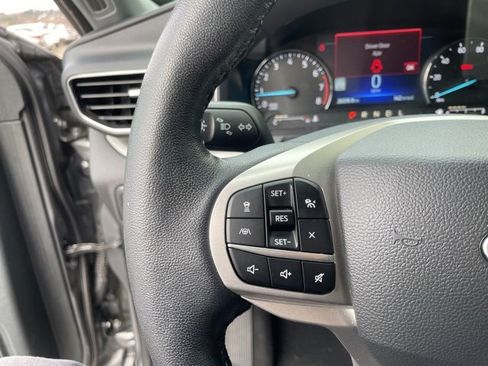 Used 2022 Ford Explorer XLT w/ Equipment Group 202A image 23