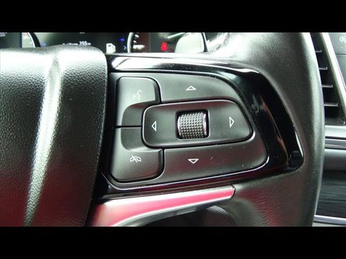 Used 2024 Buick Enclave Premium image 23