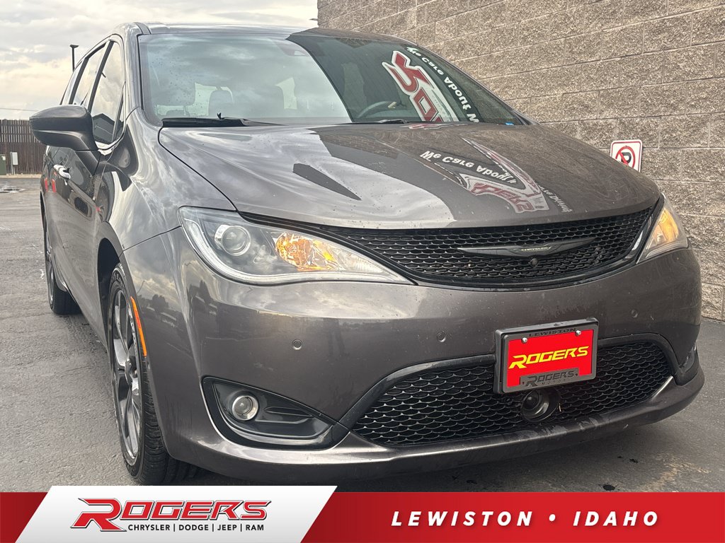 Used 2019 Chrysler Pacifica Touring Plus FWD image 1