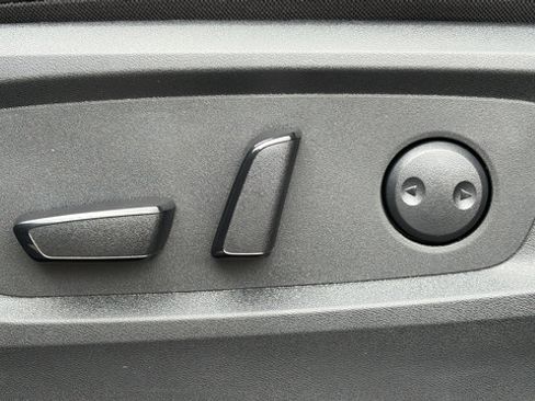 Used 2026 Nissan Pathfinder SL AWD/4WD image 38