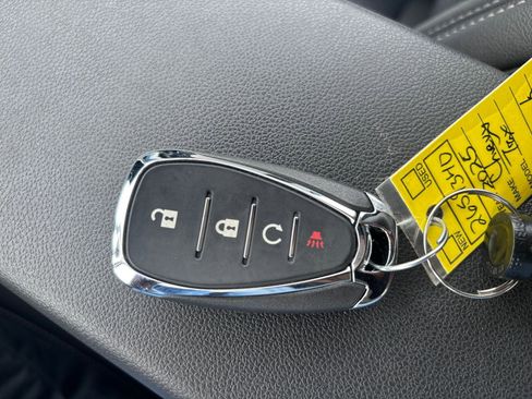 Used 2025 Chevrolet Trax LT image 23