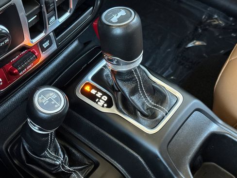 Used 2022 Jeep Wrangler Unlimited Rubicon 4xe w/ Safety Group image 21