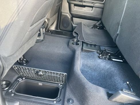 Used 2024 RAM 2500 Big Horn w/ Sport Appearance Package image 17