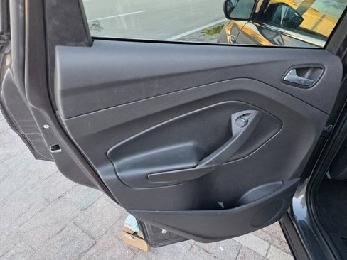 Used 2018 Ford Escape SE FWD image 21