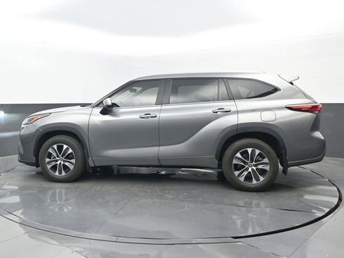 Used 2026 Toyota Highlander XLE image 23