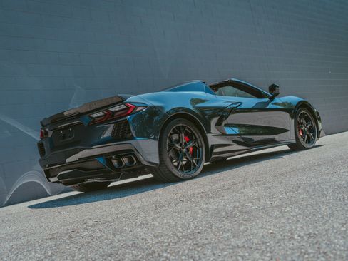 Used 2021 Chevrolet Corvette Stingray Premium Conv w/ Z51 Performance Package RWD image 20