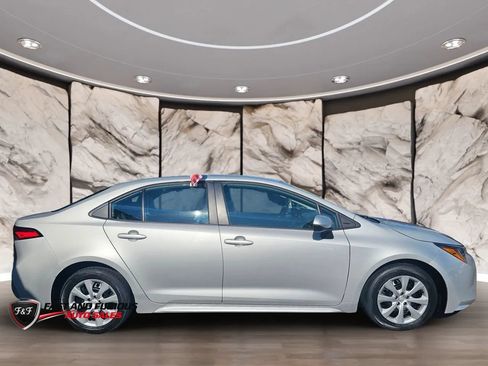 Used 2024 Toyota Corolla LE FWD image 4