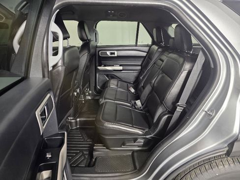 Used 2023 Ford Explorer XLT w/ Equipment Group 202A image 15