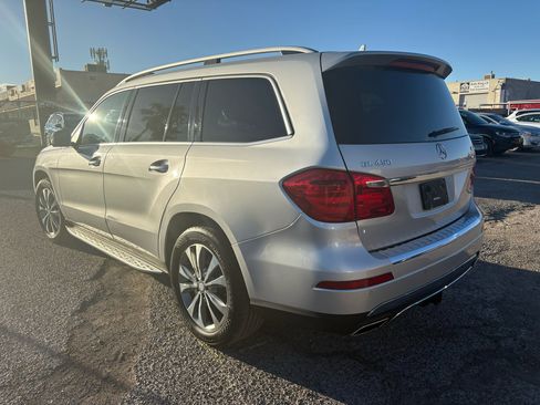 Used 2016 Mercedes-Benz GL 450 4MATIC w/ Premium I Package image 4