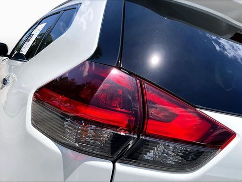 Used 2020 Nissan Rogue SL w/ Premium Package FWD image 29