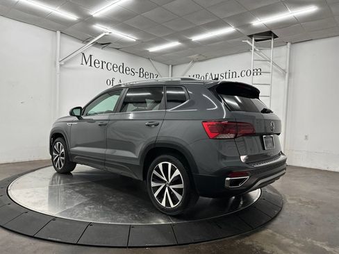 Used 2022 Volkswagen Taos SE FWD image 5