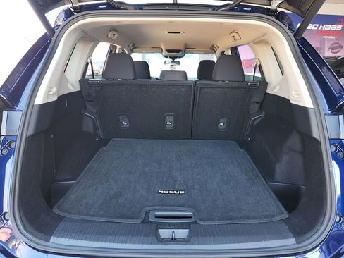 Used 2025 Nissan Rogue SV image 13