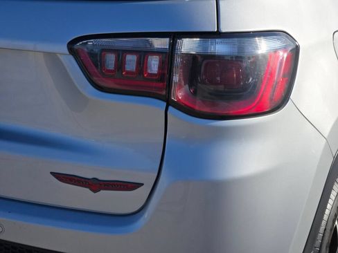 Used 2024 Jeep Compass Trailhawk AWD/4WD image 11